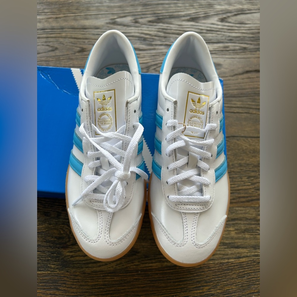 Adidas Women’s Size 8.5 Shoes Hamburg White Blue Sky Rush - Picture 4 of 7